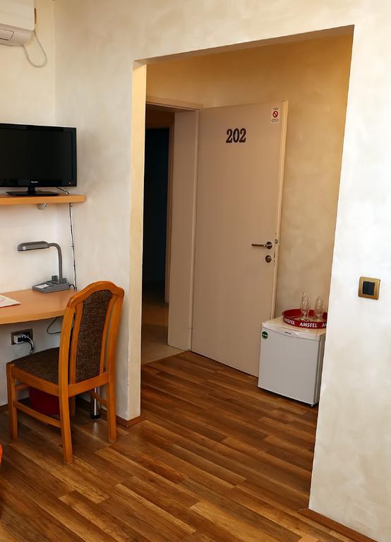 Apartmani Amaro Novi Sad Rom bilde